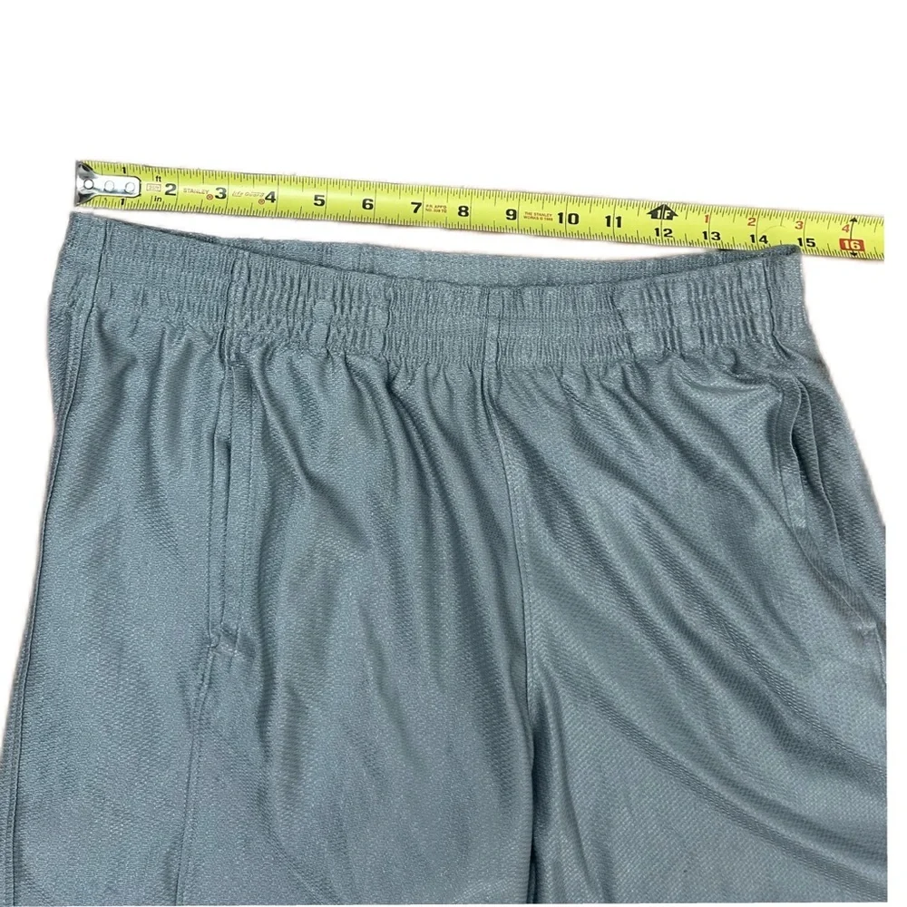 Nike Gray Athletic Shorts Lightweight Drawstring Size Small‎